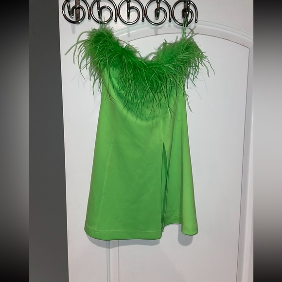 New! Miscreants Cupid Strapless Green Mini Dress with Feathers and Gloves 💚 sz 8 - Picture 3 of 11